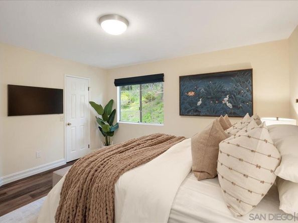 2006 Mountain Vista Way, Oceanside CA 92054