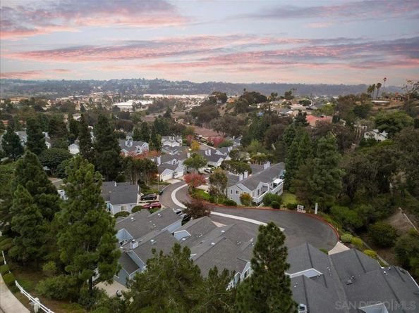 2006 Mountain Vista Way, Oceanside CA 92054
