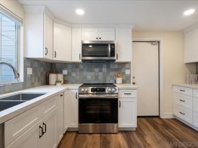 2006 Mountain Vista Way, Oceanside CA 92054