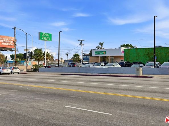 5509 Onacrest Drive, Los Angeles CA 90043