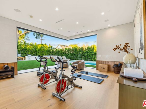 4816 Oak Park Avenue, Encino CA 91316