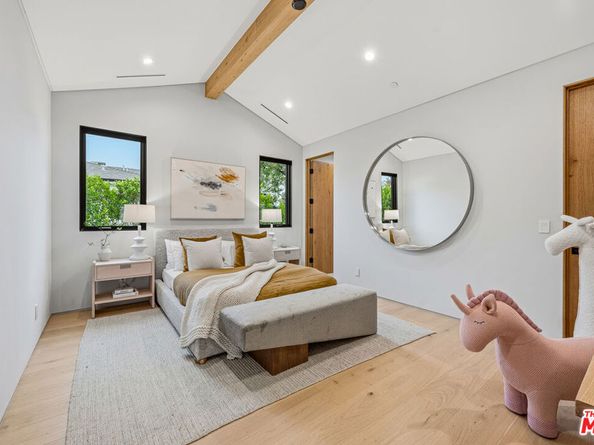 4816 Oak Park Avenue, Encino CA 91316