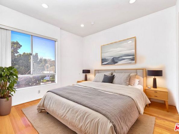 5050 Maplewood Avenue 206, Los Angeles CA 90004