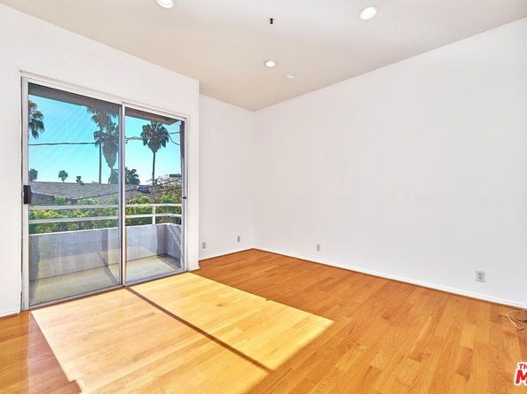 5050 Maplewood Avenue 206, Los Angeles CA 90004