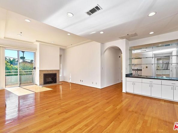 5050 Maplewood Avenue 206, Los Angeles CA 90004