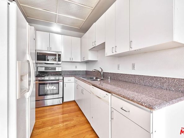 5050 Maplewood Avenue 206, Los Angeles CA 90004