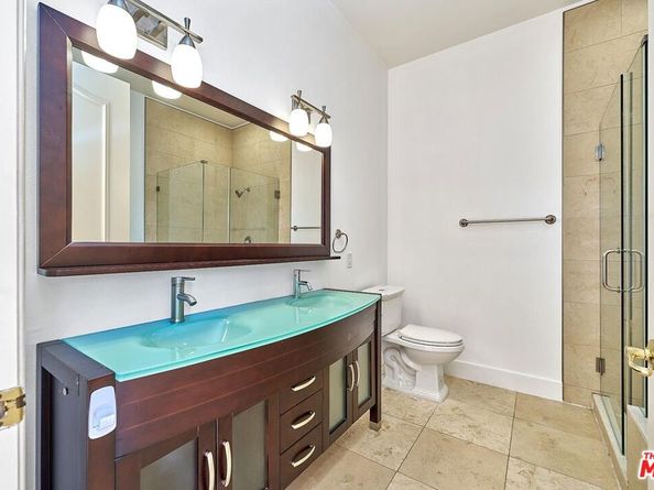 5050 Maplewood Avenue 206, Los Angeles CA 90004