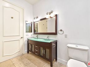 5050 Maplewood Avenue 206, Los Angeles CA 90004