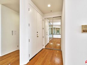 5050 Maplewood Avenue 206, Los Angeles CA 90004