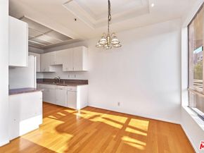 5050 Maplewood Avenue 206, Los Angeles CA 90004