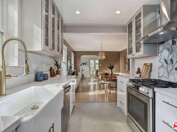 3504 S Cloverdale Avenue, Los Angeles CA 90016