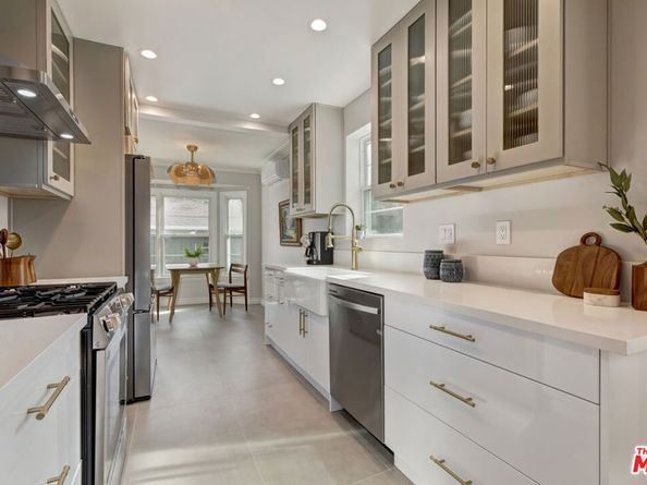 3504 S Cloverdale Avenue, Los Angeles CA 90016