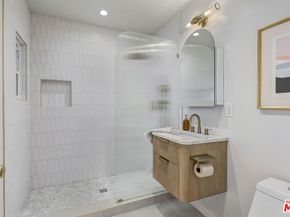 3504 S Cloverdale Avenue, Los Angeles CA 90016