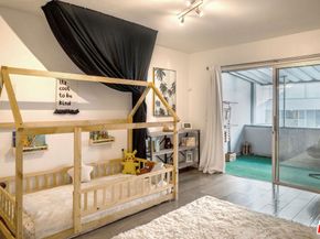 7259 Hillside Avenue 202, Los Angeles CA 90046