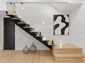 16708 Chaplin Avenue, Encino CA 91436