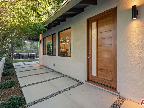 16708 Chaplin Avenue, Encino CA 91436