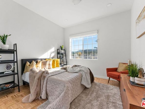 4348 Mammoth Avenue 301, Sherman Oaks CA 91423