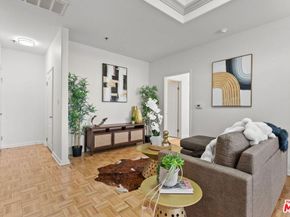 4348 Mammoth Avenue 301, Sherman Oaks CA 91423