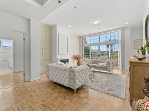 4348 Mammoth Avenue 301, Sherman Oaks CA 91423