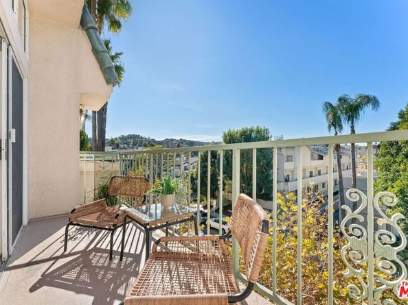 4348 Mammoth Avenue 301, Sherman Oaks CA 91423