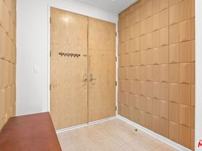 4348 Mammoth Avenue 301, Sherman Oaks CA 91423