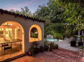 1135 Sunset Vale Avenue, West Hollywood CA 90069