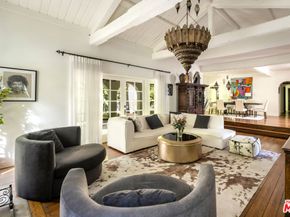 1135 Sunset Vale Avenue, West Hollywood CA 90069