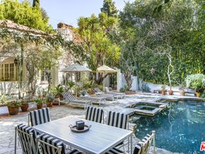 1135 Sunset Vale Avenue, West Hollywood CA 90069