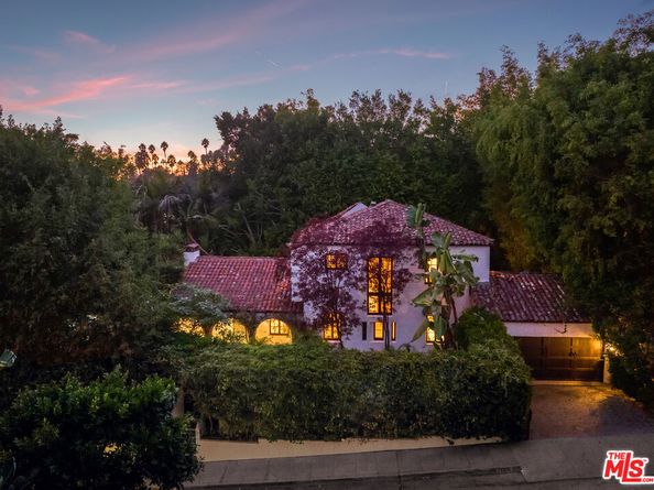 1135 Sunset Vale Avenue, West Hollywood CA 90069