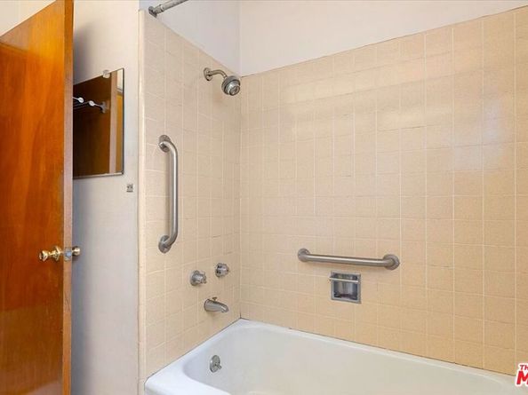 5343 Janisann Avenue, Culver City CA 90230