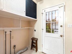 5343 Janisann Avenue, Culver City CA 90230