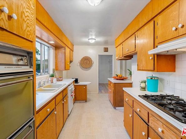 5343 Janisann Avenue, Culver City CA 90230