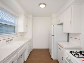 6509 - 6510 Brynhurst Avenue, Los Angeles CA 90043