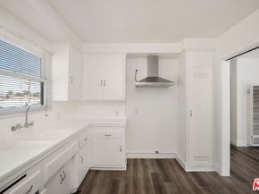 6509 - 6510 Brynhurst Avenue, Los Angeles CA 90043