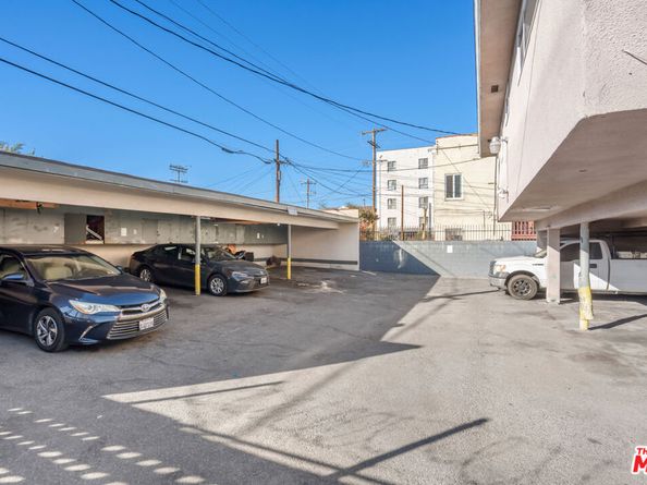 6509 - 6510 Brynhurst Avenue, Los Angeles CA 90043