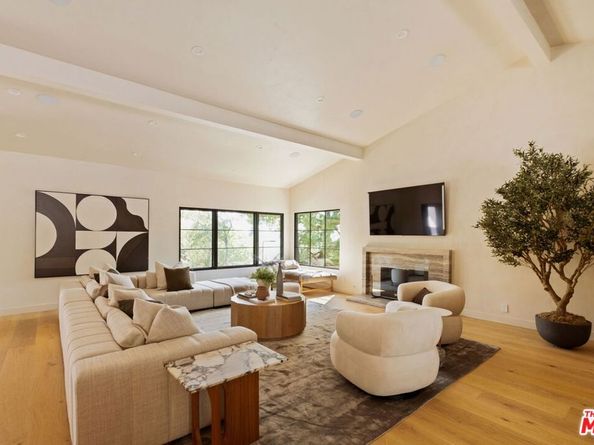 8628 Edwin Drive, Los Angeles CA 90046