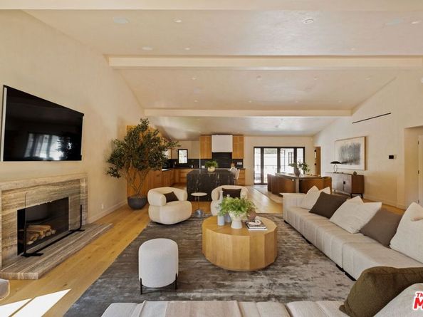 8628 Edwin Drive, Los Angeles CA 90046