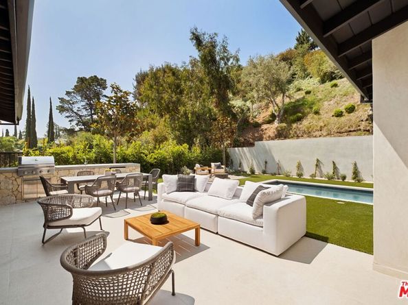 8628 Edwin Drive, Los Angeles CA 90046