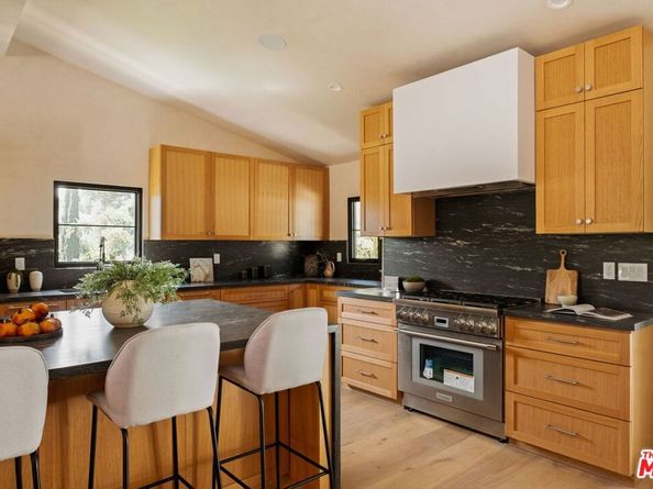 8628 Edwin Drive, Los Angeles CA 90046