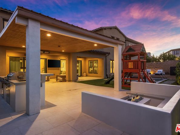 11734 N Manchester Way, Porter Ranch CA 91326