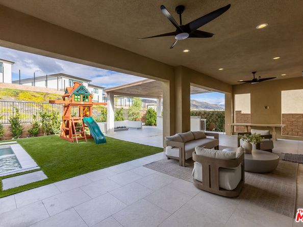 11734 N Manchester Way, Porter Ranch CA 91326