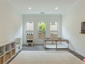 11734 N Manchester Way, Porter Ranch CA 91326