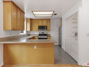 4838 Elmwood Avenue 7, Los Angeles CA 90004