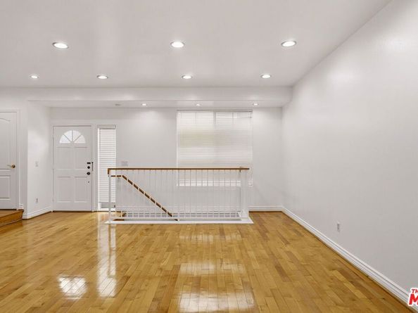 4838 Elmwood Avenue 7, Los Angeles CA 90004