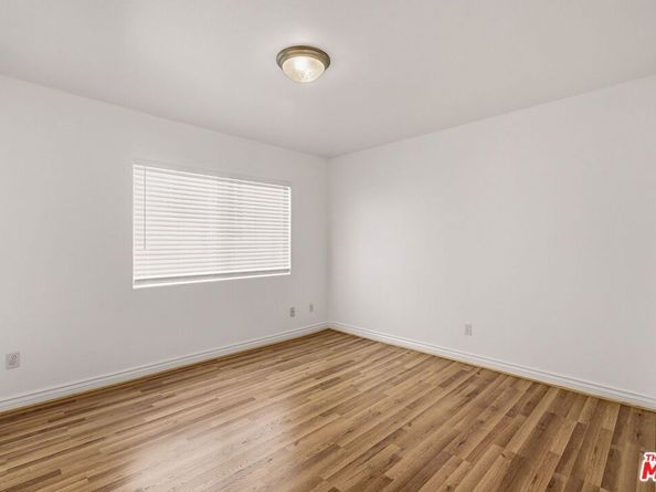 4838 Elmwood Avenue 7, Los Angeles CA 90004