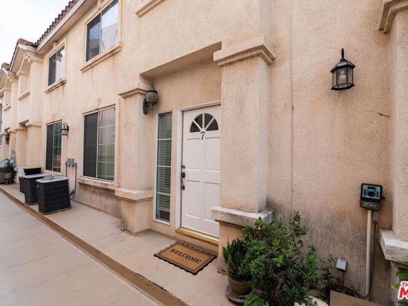 4838 Elmwood Avenue 7, Los Angeles CA 90004