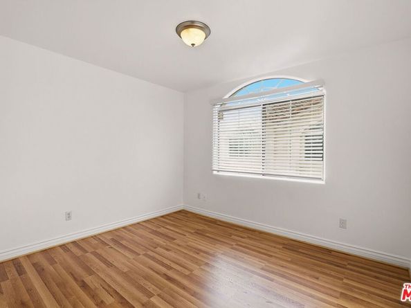 4838 Elmwood Avenue 7, Los Angeles CA 90004