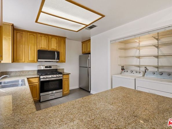 4838 Elmwood Avenue 7, Los Angeles CA 90004