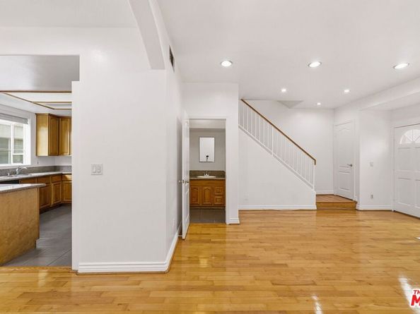 4838 Elmwood Avenue 7, Los Angeles CA 90004