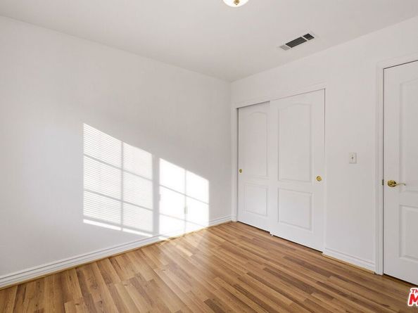 4838 Elmwood Avenue 7, Los Angeles CA 90004